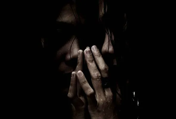 41639731510_WomenSilhoutte.jpg