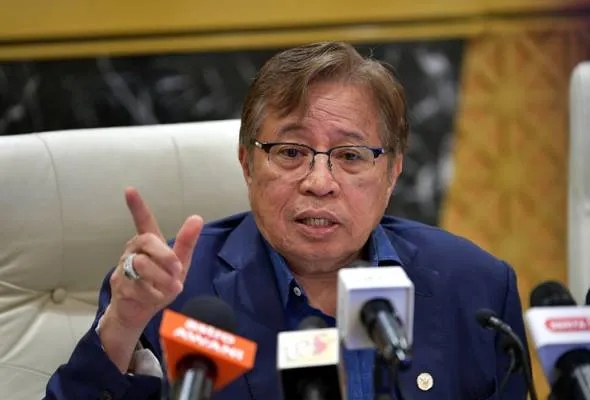 71651393340_AbangJohari.jpg