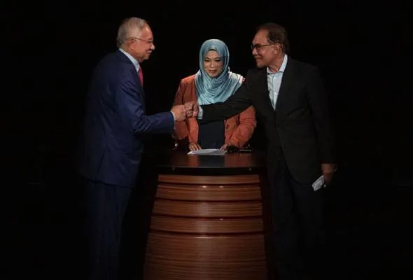 81652363324_DebatAnwarNajib.jpg