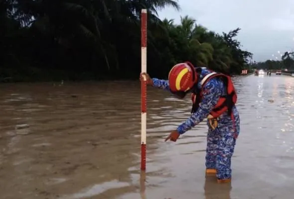 51668510056_BANJIR.jpg