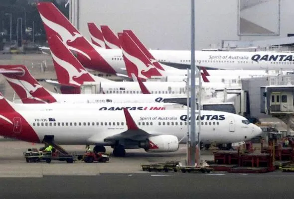 51496811813_QantasAirways.jpg