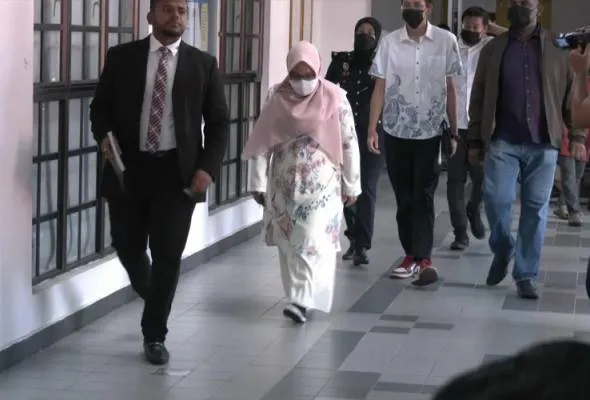 81682824863_SuriRumahpertuduh.jpg