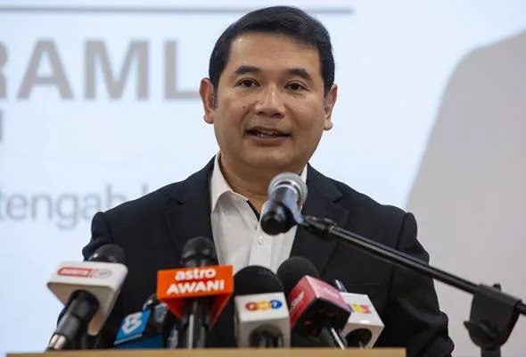 81685525560_RafiziRamliPemudah.jpg