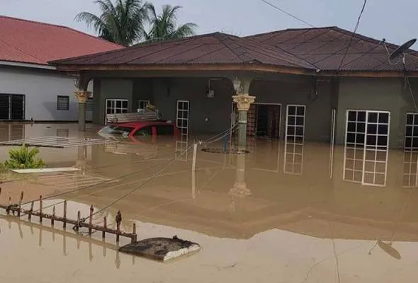 61699323770_banjir.jpg