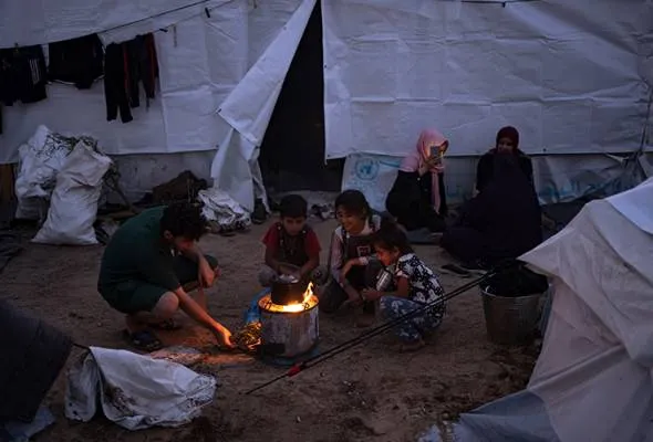 71698793985_tbdisplaced.jpg