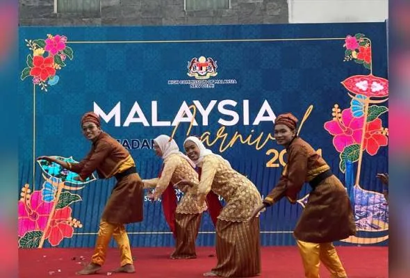 51714311107_tbMalaysiaCarnival.jpg