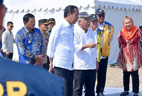 51718751252_TBJOKOWIBANJIR.jpg