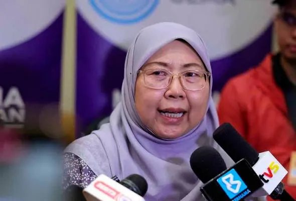 71719733785_FuziahSalleh.jpg