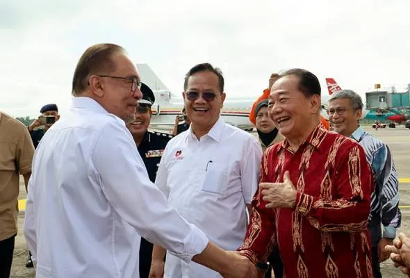 51727578803_TBAnwarIbrahim.jpg