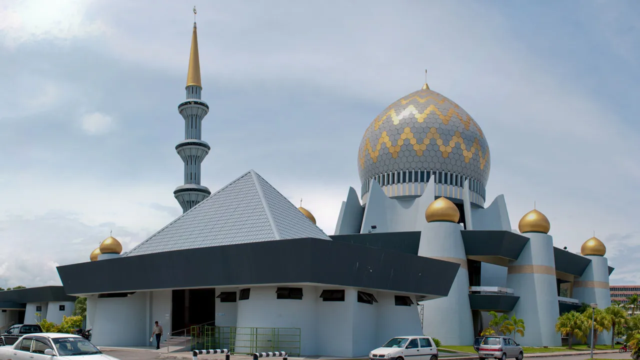 41758461411_masjidnegerisabah.jpg