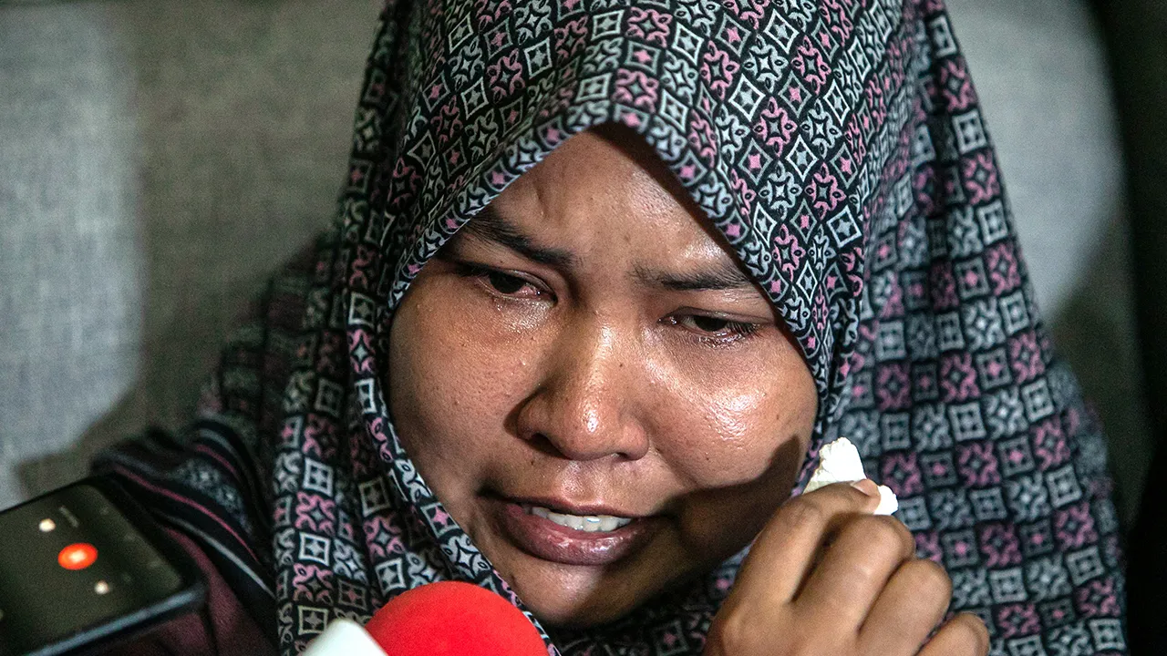BATU KURAU, 30 Mac -- Balu kepada arwah Amirul Hafiz Omar 33, Nor Nadia Abdul Majid 32, kelihatan sebak ketika temu bual di Kampung Repoh, Batu Kurau dekat sini hari ini.  Balu kepada mangsa yang maut selepas dirempuh seorang pemandu dipercayai di bawah pengaruh alkohol dan dadah di Klang, Selangor, semalam nekad mahu berjuang bagi menuntut keadilan di mahkamah.  -- fotoBERNAMA (2026) HAK CIPTA TERPELIHARA