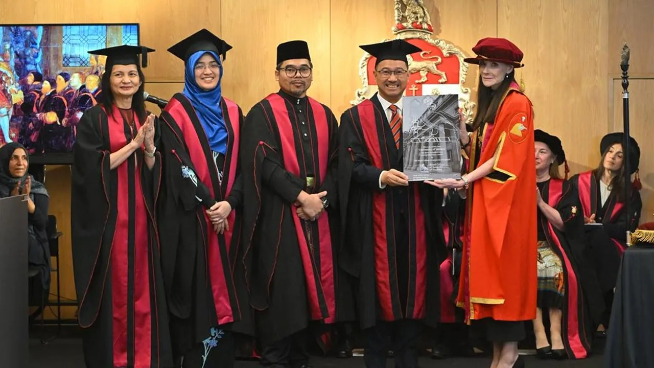 Universiti Malaysia - Kredit UM