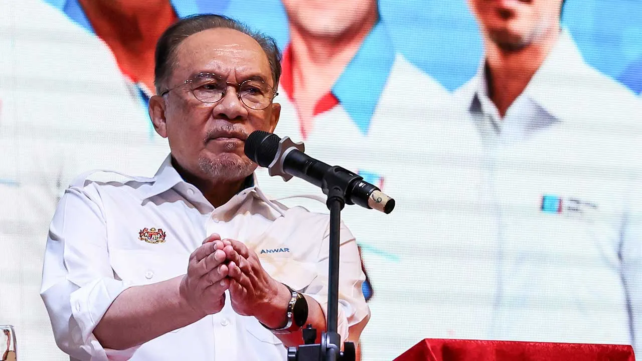 JOHOR BAHRU, 5 April -- Perdana Menteri Datuk Seri Anwar Ibrahim berucap pada Konvensyen Keadilan Johor 2026 di Cathay Restaurant Eco Spring Johor hari ini.  --fotoBERNAMA (2026) HAK CIPTA TERPELIHARA