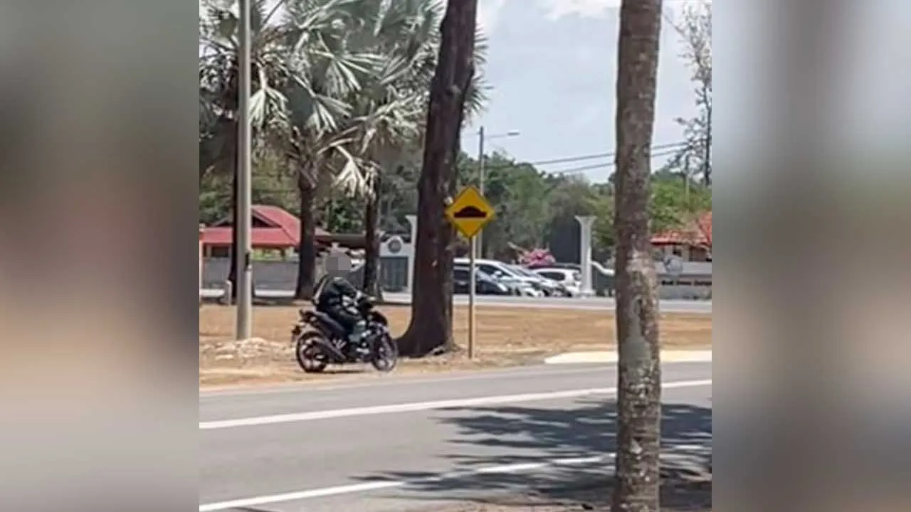 GANGGUAN SEKSUAL UITM DUNGUN_Threads @itikgembo77