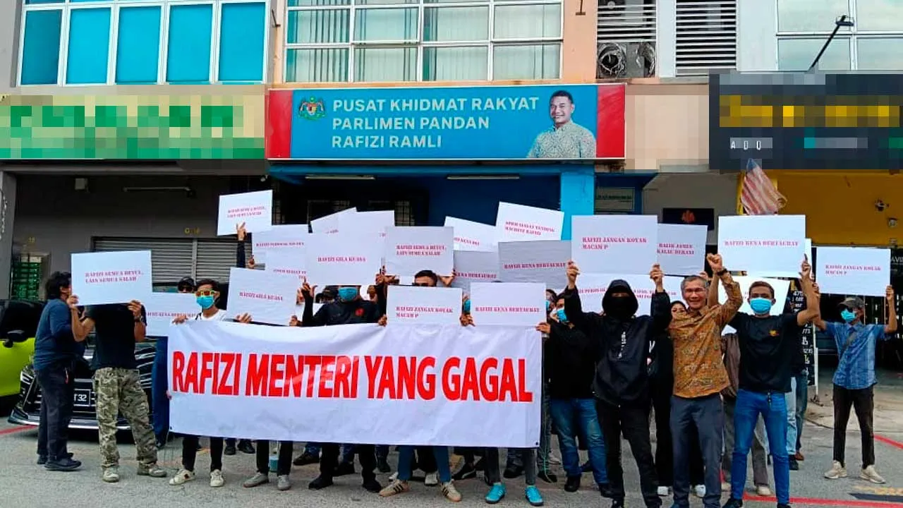 Protes, Rafizi Ramli_NGO
