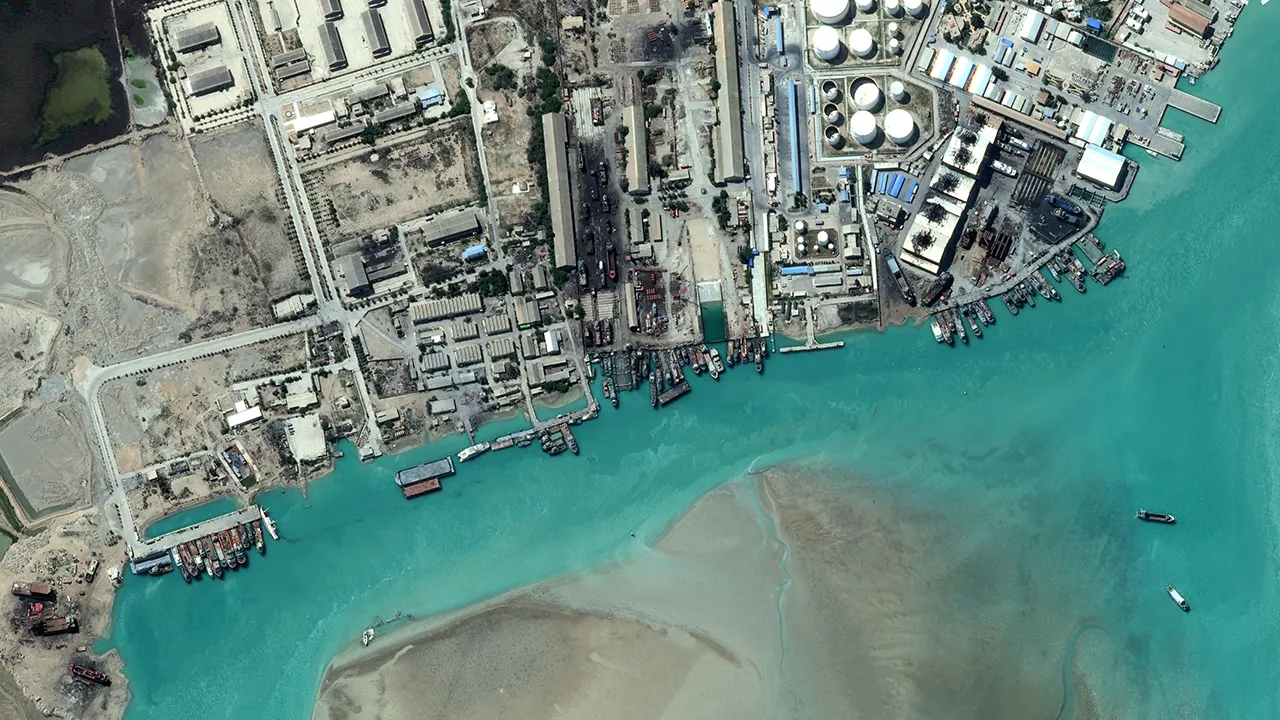 A satellite image shows damage at naval facilities in Bushehr, Iran, March 7, 2026, following reported airstrikes, amid the U.S.-Israeli conflict with Iran. Vantor/Handout via REUTERS. THIS IMAGE HAS BEEN SUPPLIED BY A THIRD PARTY. NO RESALES. NO ARCHIVES. MANDATORY CREDIT. MUST NOT OBSCURE LOGO.