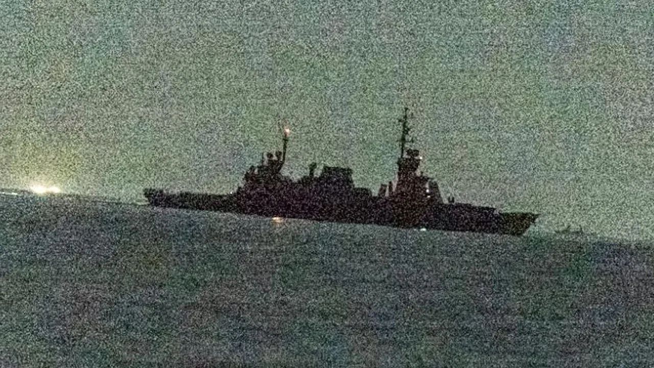 🚨Confirmed 🚨military frigate involved in the possible interception maneuver, photo taken from one of the flotilla ships._X @enoughformethx