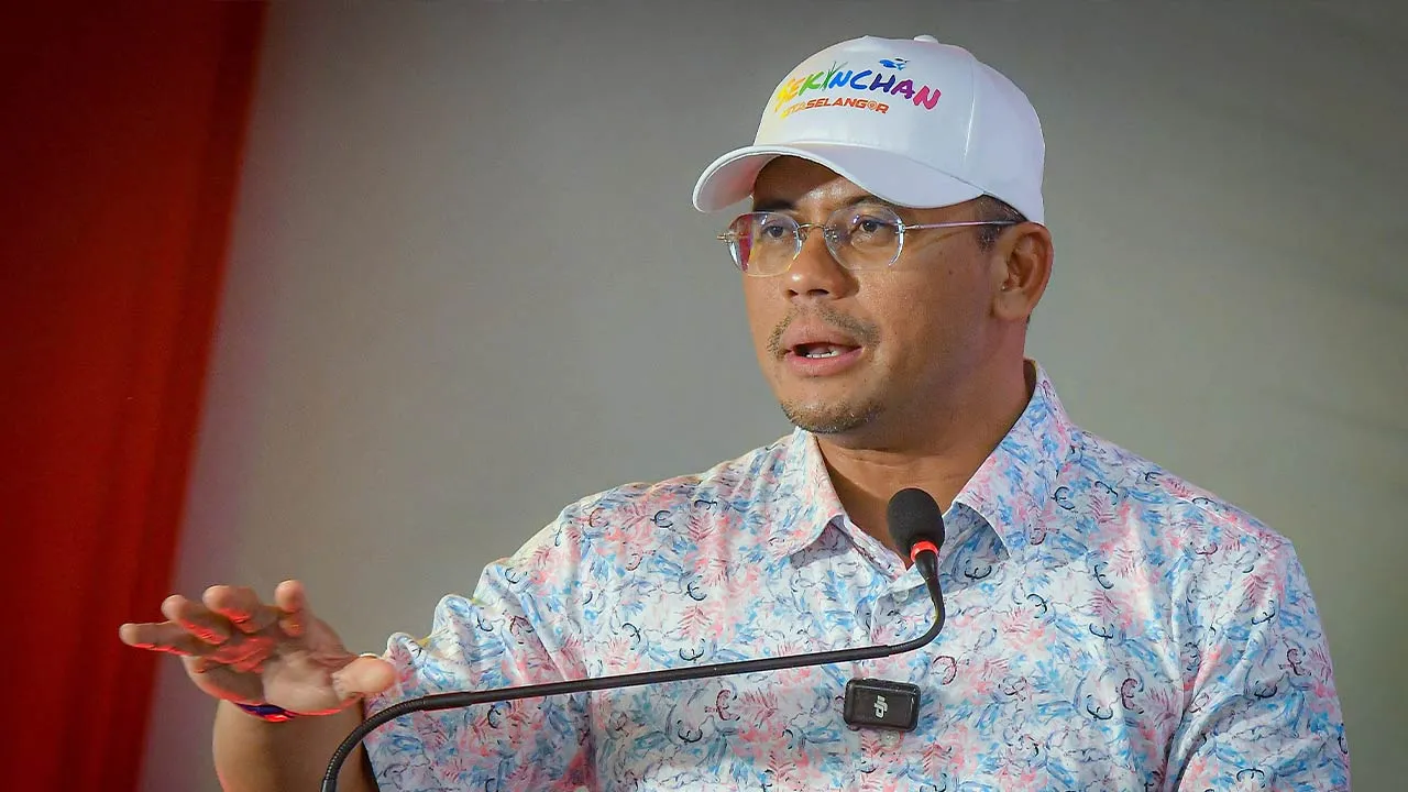 SEKINCHAN, 25 April -- Menteri Besar Selangor Datuk Seri Amirudin Shari berucap ketika hadir merasmikan Festival Sawah Padi Sekinchan (FSPS) 2026 di Terminal Sekinchan hari ini.