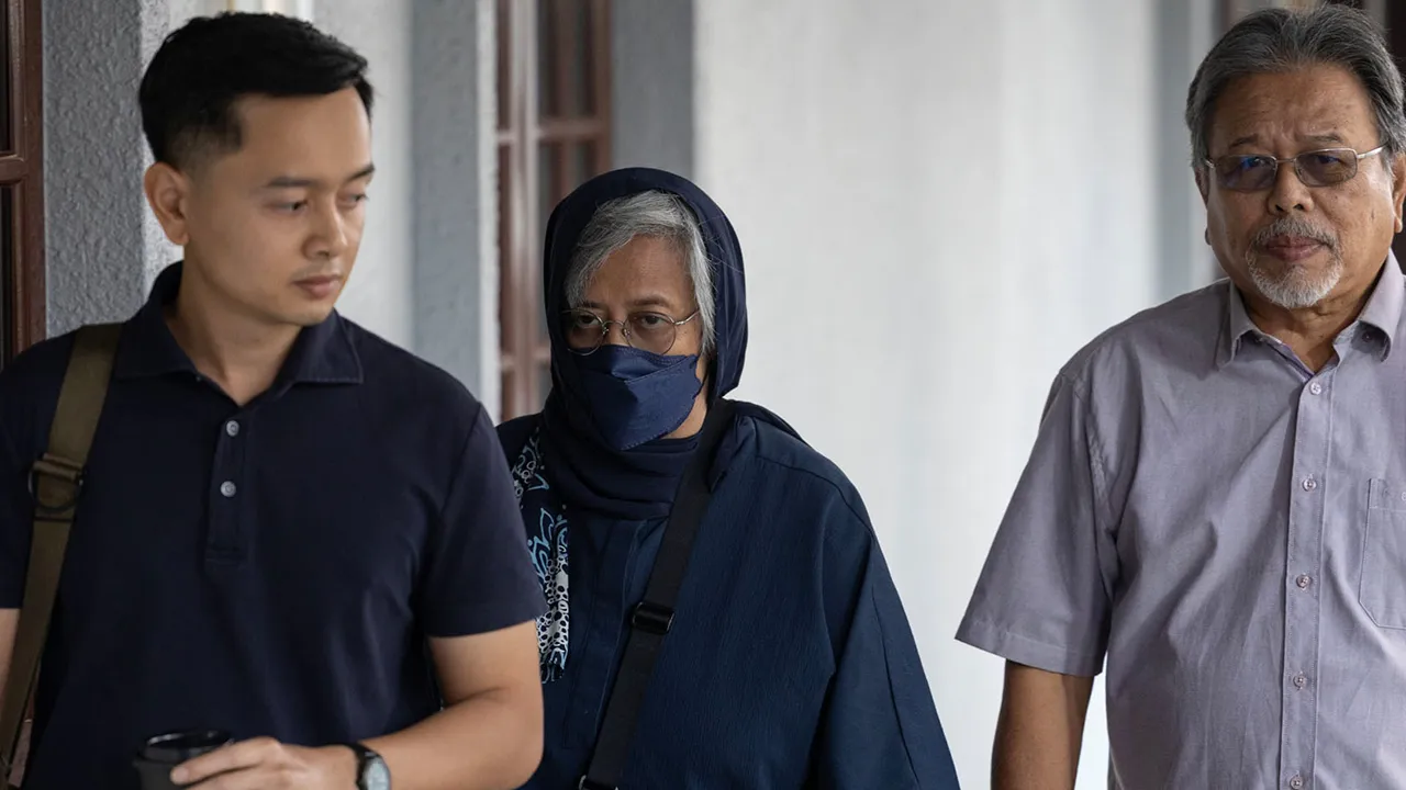 Asnida didakwa mengikut Seksyen 36(2) Akta Suruhanjaya Pencegahan Rasuah Malaysia (SPRM) 2009 di Mahkamah Sesyen Kuala Lumpur 