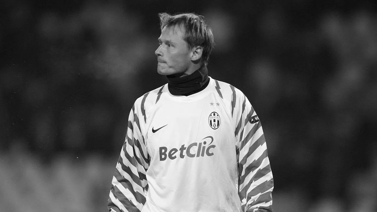 Football - Juventus v Manchester City UEFA Europa League Group Stage Matchday Six Group A - Olympic Stadium, Turin, Italy - 10/11 - 16/12/10 Alex Manninger - Juventus Mandatory Credit: Action Images / Carl Recine/File Photo