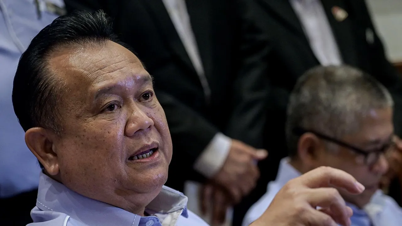 KUALA LUMPUR, 29 April -- Menteri Kerja Raya, Datuk Seri Alexander Nanta Linggi bercakap kepada pemberita selepas merasmikan International Conference On Slope (ICOS) 2026 di sini, hari ini.  --fotoBERNAMA (2026) HAK CIPTA TERPELIHARA