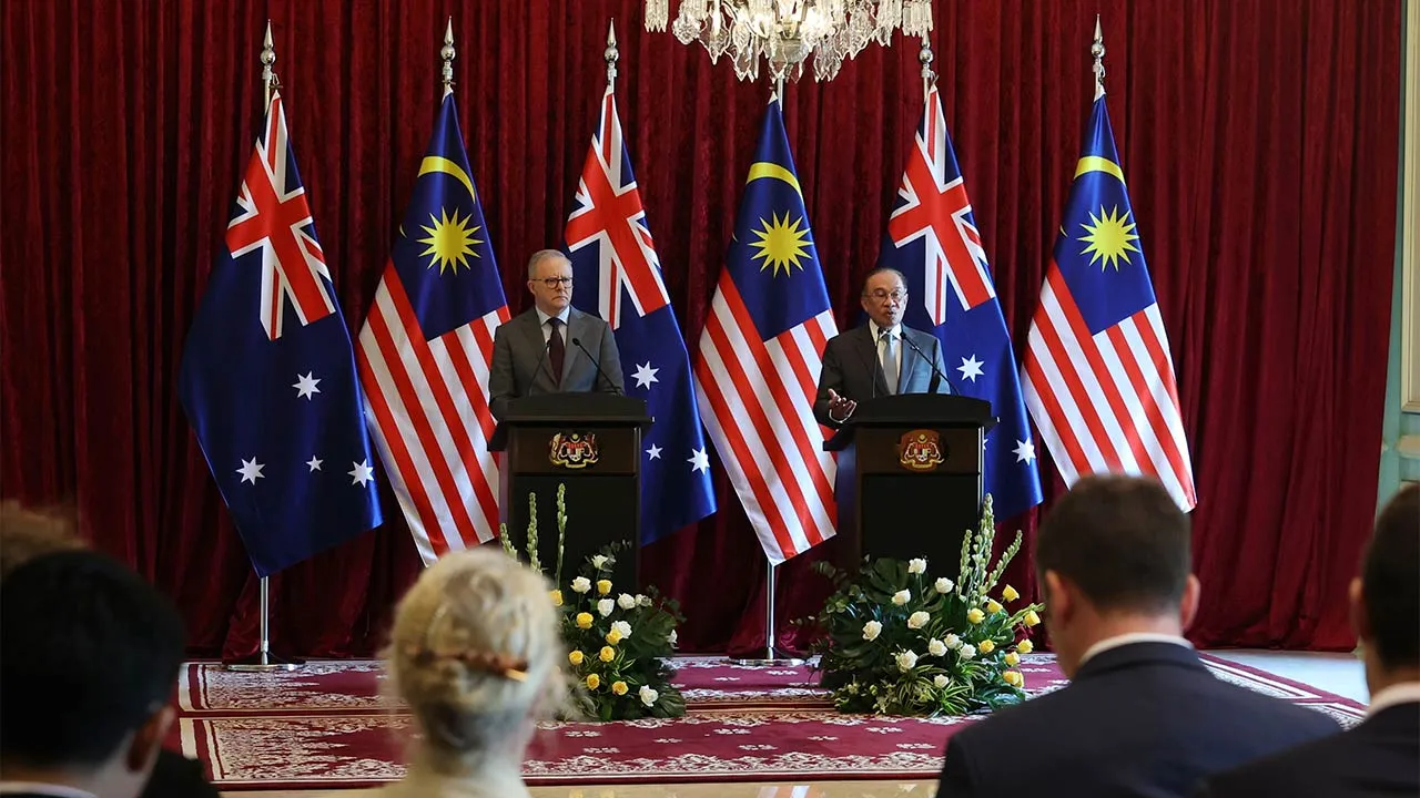 PUTRAJAYA, April 16 -- Prime Minister Datuk Seri Anwar Ibrahim (right) speaks at a joint press conference with his Australian counterpart, Anthony Albanese at Perdana Putra Complex today.  -- fotoBERNAMA (2026) COPYRIGHT RESERVED