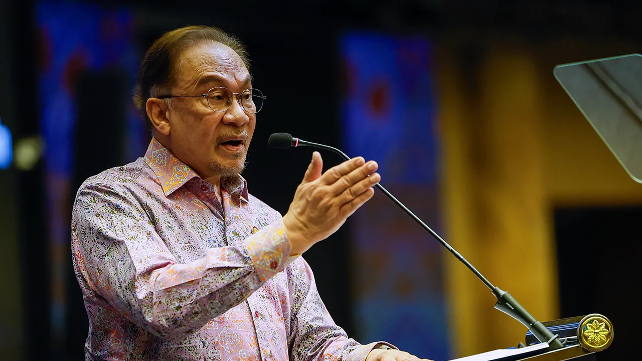 KUALA LUMPUR, April 7 -- Prime Minister Datuk Seri Anwar Ibrahim delivers his keynote address during The Kuala Lumpur-Ankara Dialogue 2026 today.  -- fotoBERNAMA (2026) COPYRIGHT RESERVED