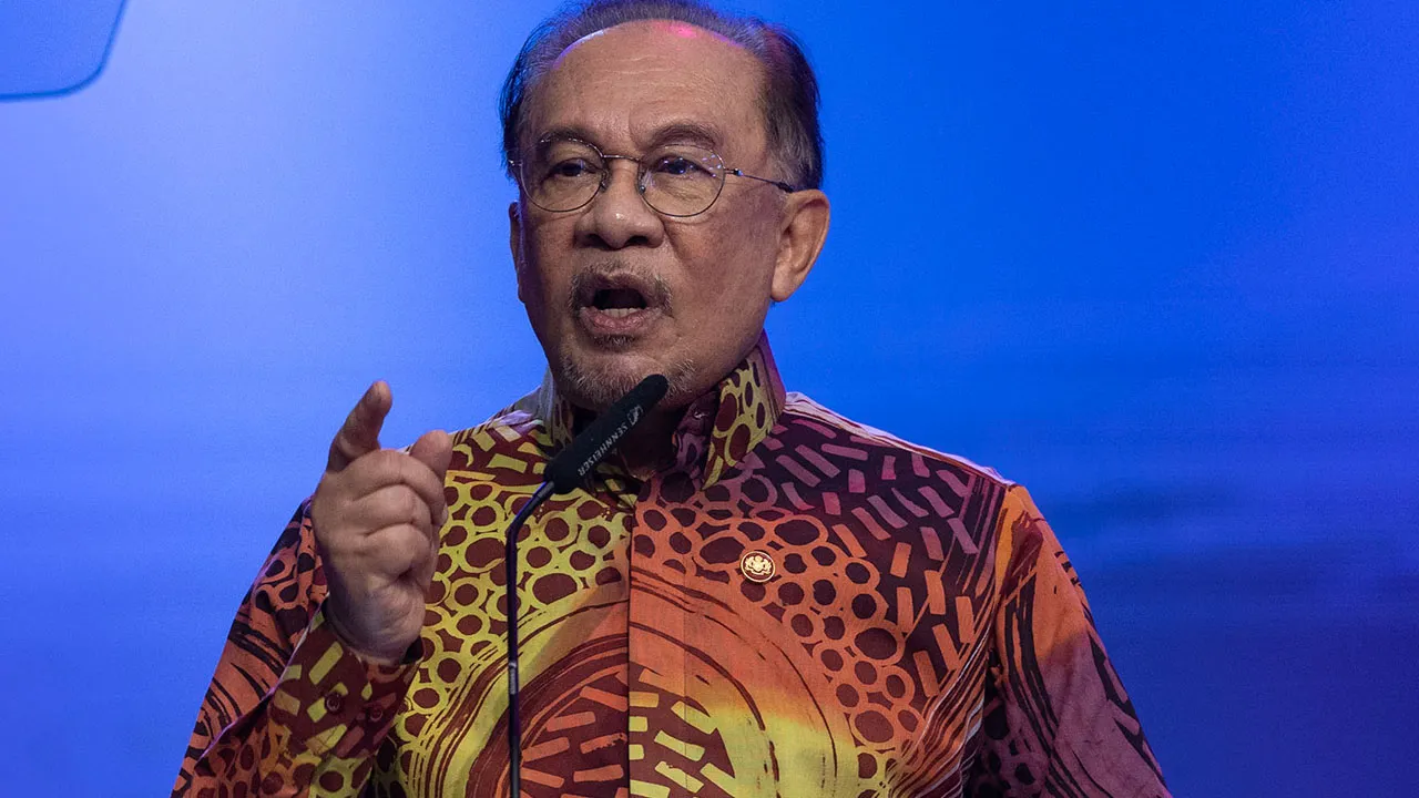 Kuala Lumpur , 2 April 2026. Perdana Menteri , Datuk Seri Anwar Ibrahim  berucap pada Majlis Perasmian Persidangan Commonwealth Legal Education Association (CLEA) 2026 di Dewan Tunku Canselor, Universiti Malaya .Astro AWANI / SHAHIR OMAR