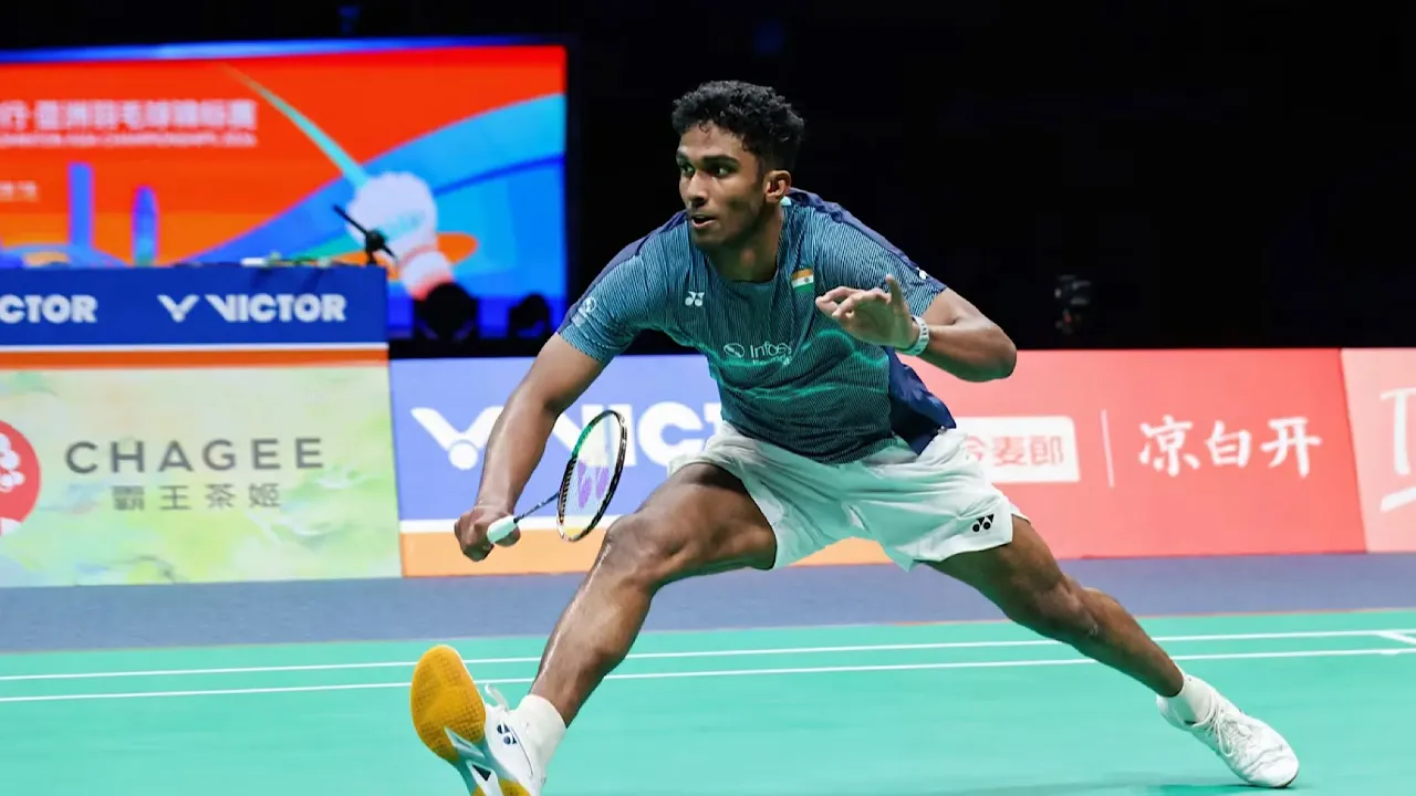 Memperkenalkan gergasi dalam pembikinan, Ayush Shetty, yang sedang menggegar Ningbo, China selepas persembahan memukau sejak pusingan 32. Baru berusia 20 tahun, tetapi berjaya mengejutkan tiga pemain handalan dalam tempoh empat hari._Stadium Astro