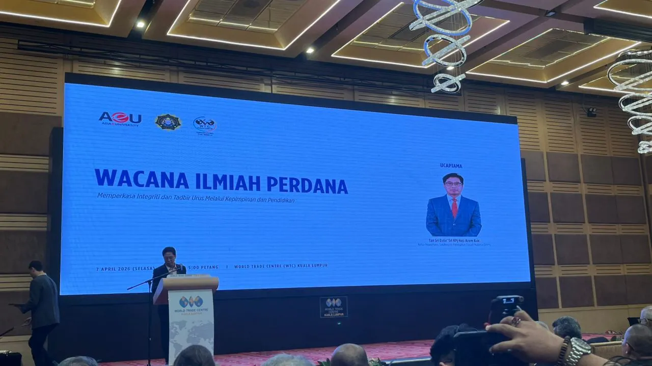 Azam Baki Wacana_Astro AWANI