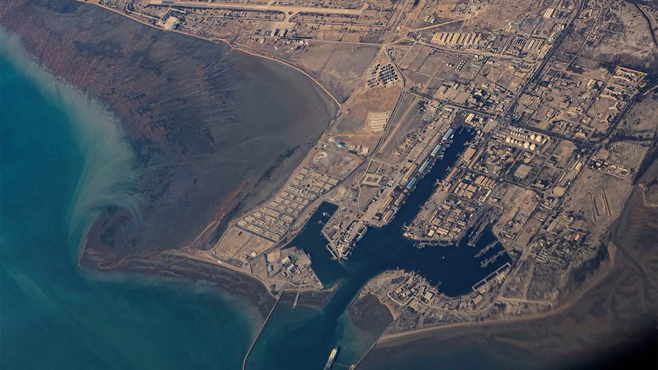 FILE PHOTO: An aerial view of the Iranian shores and Port of Bandar Abbas in the strait of Hormuz, December 10, 2023. REUTERS/Stringer/File Photo