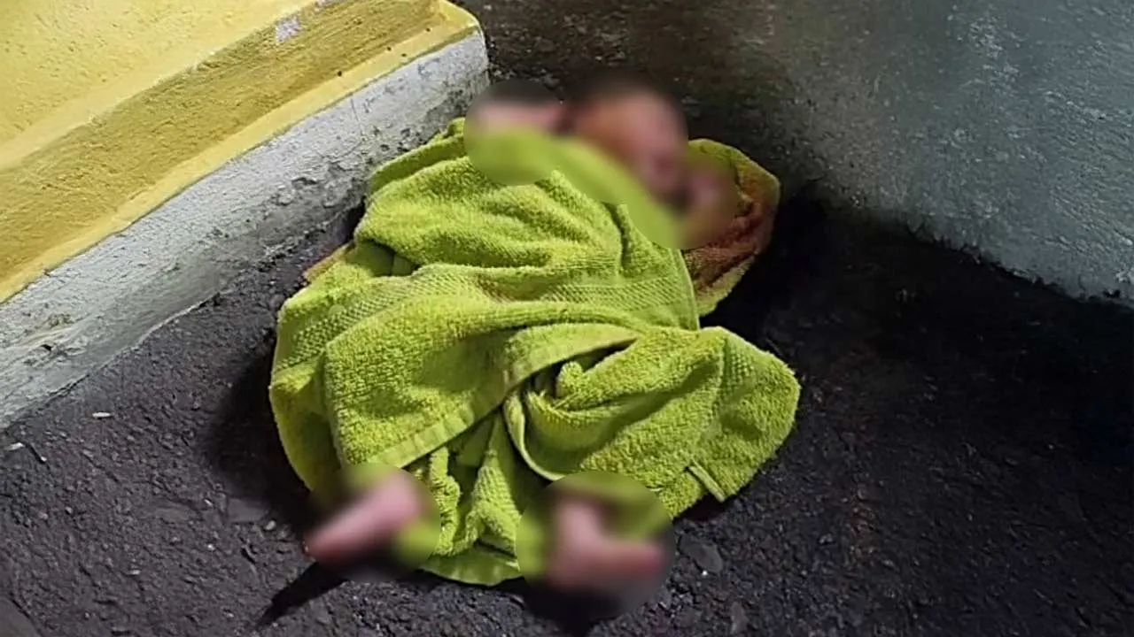 KES BUANG BAYİ LG DI SELATAN..  Penemuan Seorang Bayi Perempuan Di Hadapan Masjid Taman Universiti, Skudai, Johor Bahru.