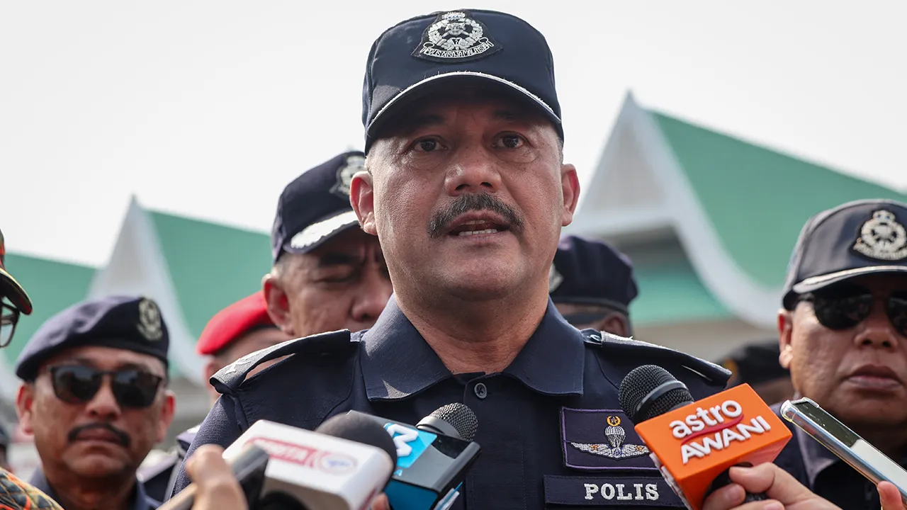 BUKIT MERTAJAM, 18 Mac -- Ketua Polis Pulau Pinang Datuk Azizee Ismail ketika ditemu bual pada Majlis Advokasi sempena Op Selamat 26 Aidilfitri peringkat Kontinjen Pulau Pinang di Plaza Tol Juru hari ini.  -- fotoBERNAMA (2026) HAK CIPTA TERPELIHARA
