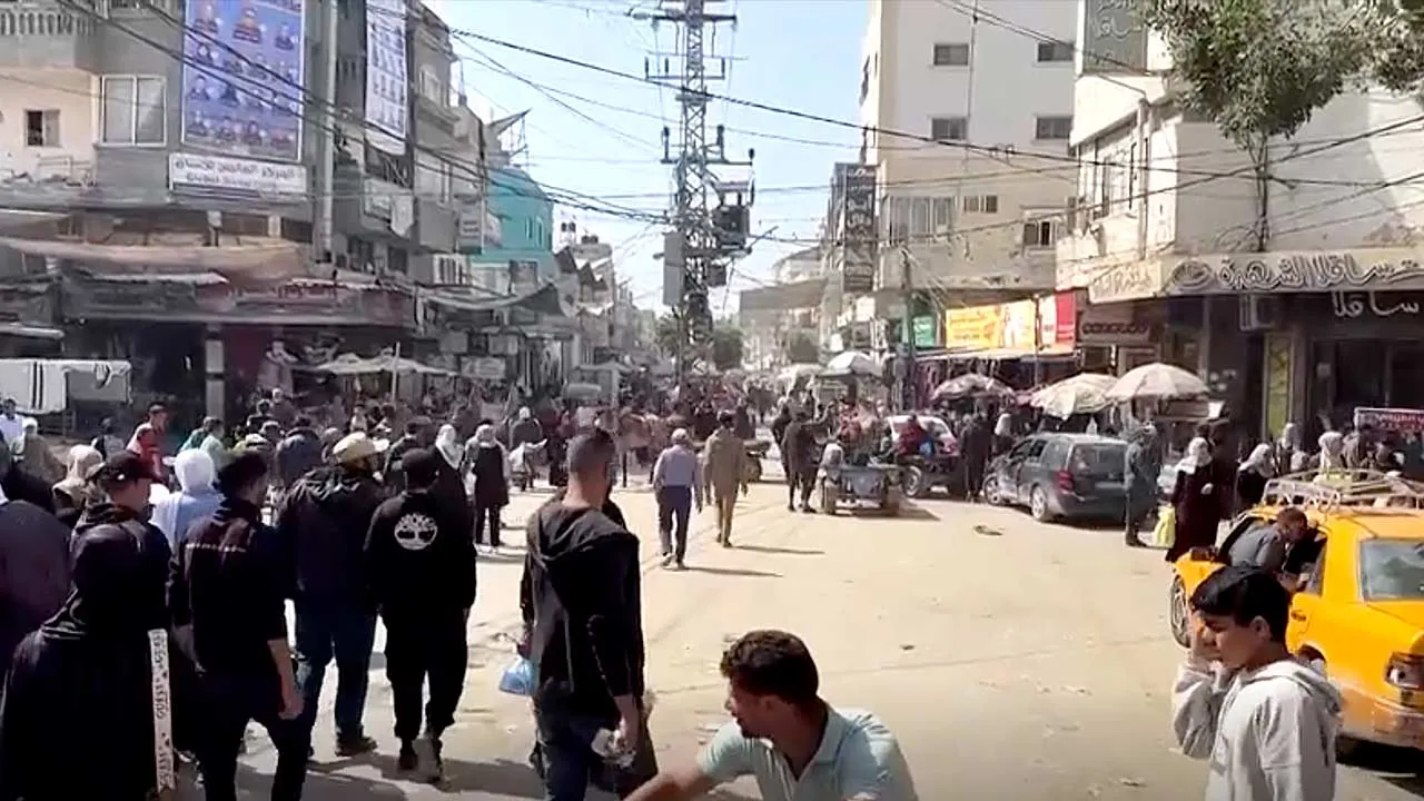 GAZA, April 22 (Reuters) - Palestinians in one of the only Gaza cities not overrun by Israeli ground forces during the war will ​vote this weekend in municipal elections that will feature some pro-Hamas candidates, offering a rare barometer of the militant group's popularity. The vote in Deir al-Balah is ‌part of Palestinian Authority municipal elections that Palestinians have cast as a display of national unity against a U.S. plan for Gaza that they believe intends to entrench their separation from the occ
