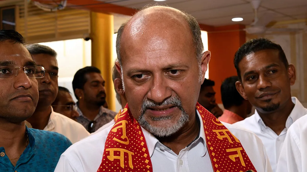 GEORGE TOWN, 19 April — Menteri Digital Gobind Singh Deo ketika ditemui pada Majlis Penyerahan Bantuan Dialisis dan Pelancaran Pendigitalan Sistem Pengurusan Kuil Sri Kunj Bihari hari ini.  —fotoBERNAMA (2026) HAK CIPTA TERPELIHARA