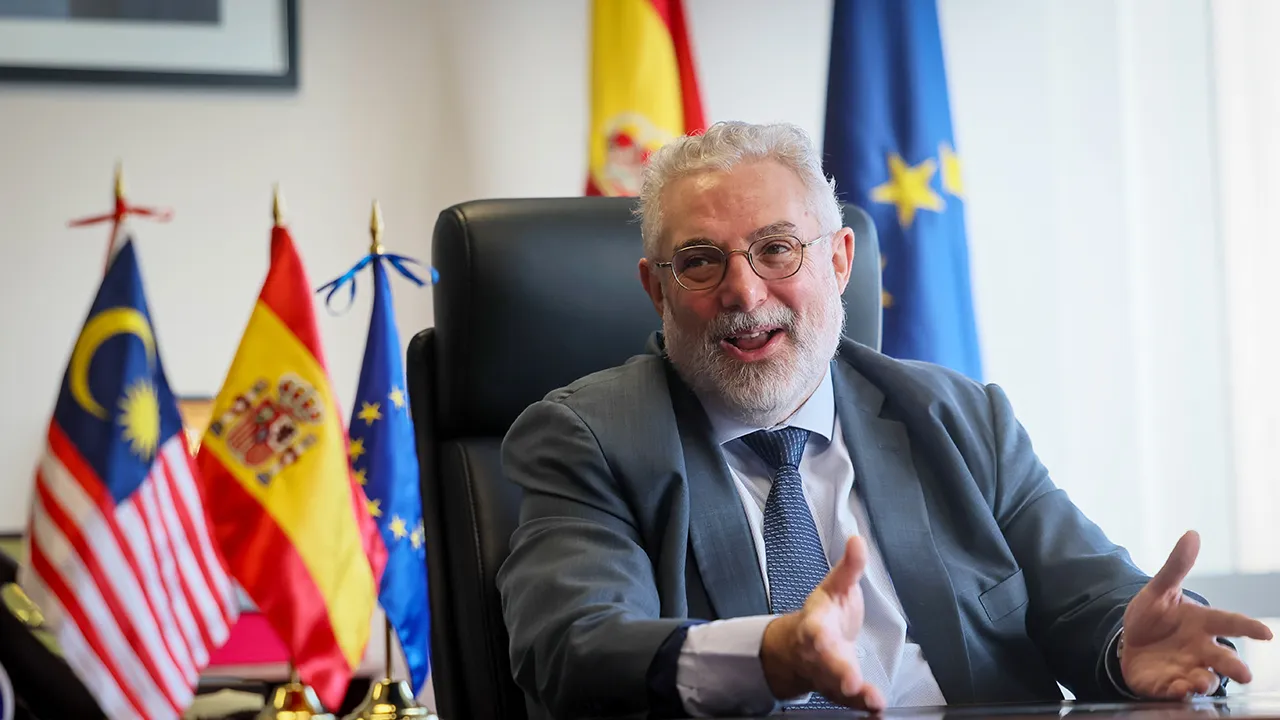 KUALA LUMPUR, 25 April -- Duta Besar Sepanyol ke Malaysia, José Luis Pardo Cuerdo ketika temu bual khas di Kedutaan Sepanyol di Kuala Lumpur baru-baru ini.  Pardo, 59, yang telah berkhidmat di Malaysia pada awal Ogos 2022 akan menamatkan tempoh perkhidmatannya esok (Ahad/26 April 2026).  --fotoBERNAMA (2026) HAK CIPTA TERPELIHARA