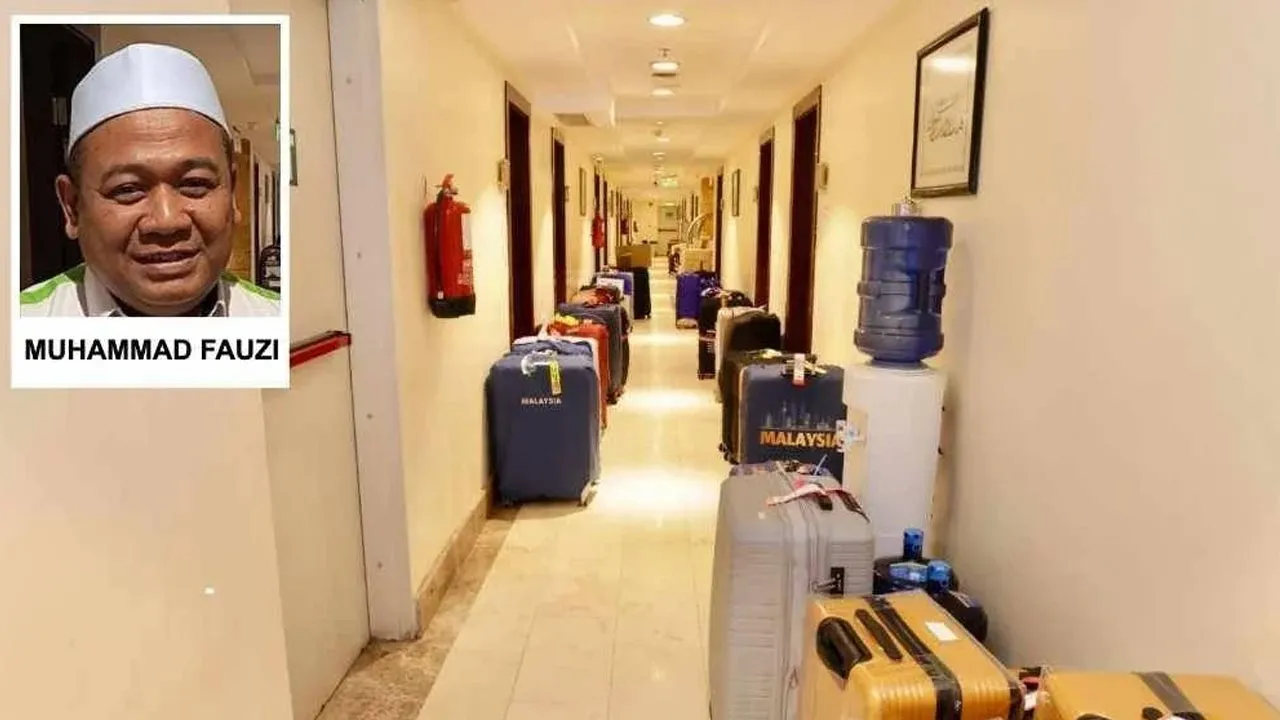 Beg yang telah tersedia di hadapan pintu bilik hotel yang diinap jemaah. -- SINAR HARIAN