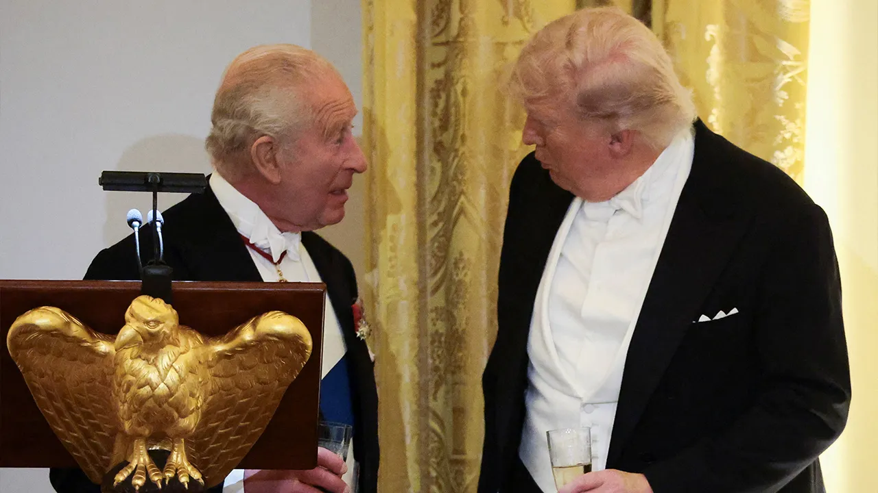 Britain's King Charles and U.S. President Donald Trump talk during a state dinner for Britain's King Charles and Queen Camilla at the White House in Washington, D.C., U.S., April 28, 2026. REUTERS/Evelyn Hockstein