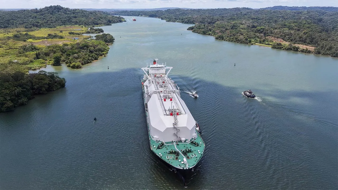 FILE PHOTO: A drone view shows the Bahamas‑flagged LNG tanker Nohshu Maru sailing through the Panama Canal as it operates at top capacity, with the war in Iran boosting demand from owners and operators of liquefied natural gas vessels, in Gamboa City, Panama, March 24, 2026. REUTERS/Enea Lebrun/File Photo