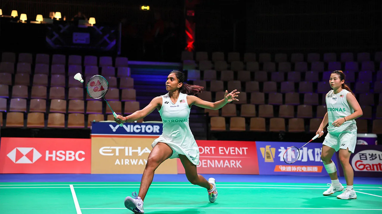 HORSENS (Denmark), April 27 -- Malaysia women’s doubles pair M. Thinaah and Ong Xin Yee in action against Yuki Fukushima and Mayu Matsumoto in their Group B match of the Thomas and Uber Cup at Forum Horsens today.  The Malaysian pair lost 9-21, 9-21.  --fotoBERNAMA (2026) COPYRIGHT RESERVED