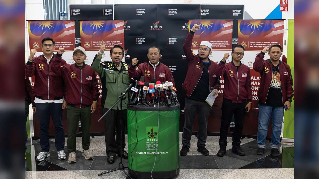 Sidang Media Khas oleh YAB MB & MAPIM - Misi Bantuan Kemanusiaan 30 Kontena Malaysia ke Gaza & Global Sumud Flotila 2.0.   Sumber - Astro AWANI