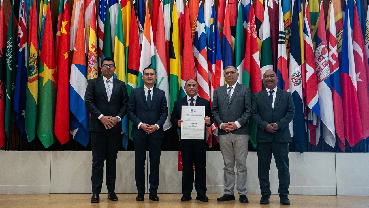 Sumber: Shamsul Anuar Nasarah