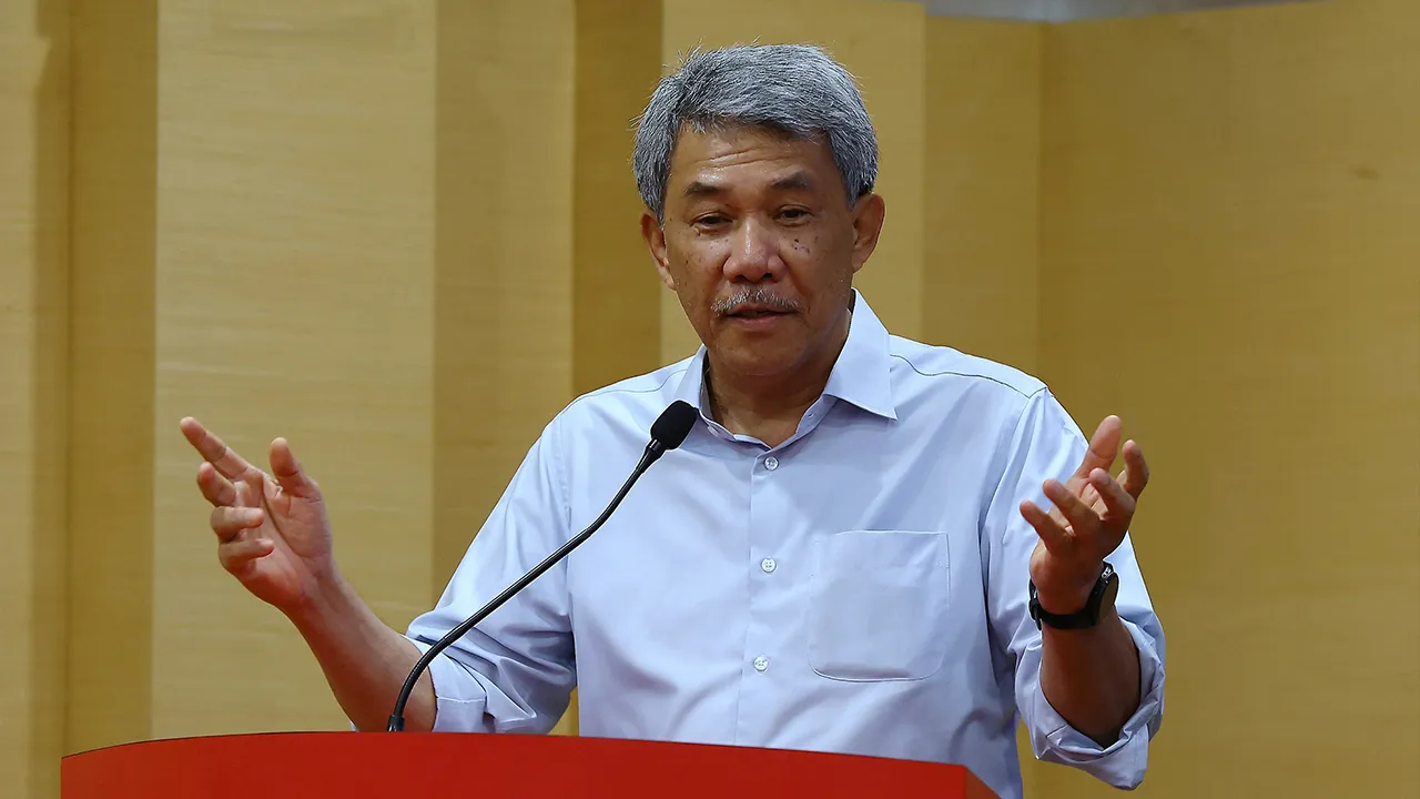 KUALA LUMPUR, 22 April -- Menteri Luar Datuk Seri Mohamad Hasan berucap pada Better Nation Forum Siri 10: 'Kesan Konflik US-Iran ke atas Malaysia' di Auditoriam Mennara Dato Onn, Pusat Dagangan Dunia Kuala Lumpur (WTC-KL) malam ini._BERNAMA