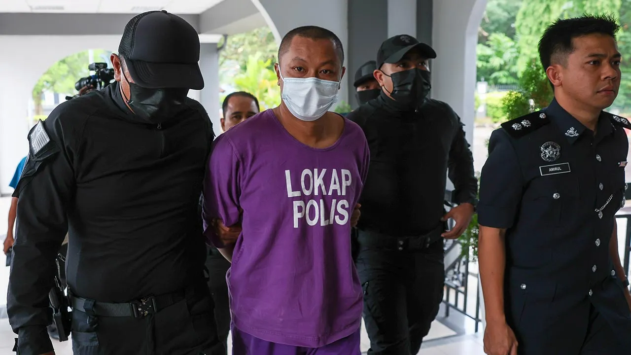 BENTONG, 6 April -- Seorang tentera berpangkat koperal mengaku tidak bersalah di Mahkamah Majistret di sini hari ini atas tujuh pertuduhan mencederakan anggota lain, bulan lepas.  Sukry Tasu, 37, membuat pengakuan itu di hadapan Majistret Muhammad Aiman Azahan.  -- fotoBERNAMA (2026) HAK CIPTA TERPELIHARA