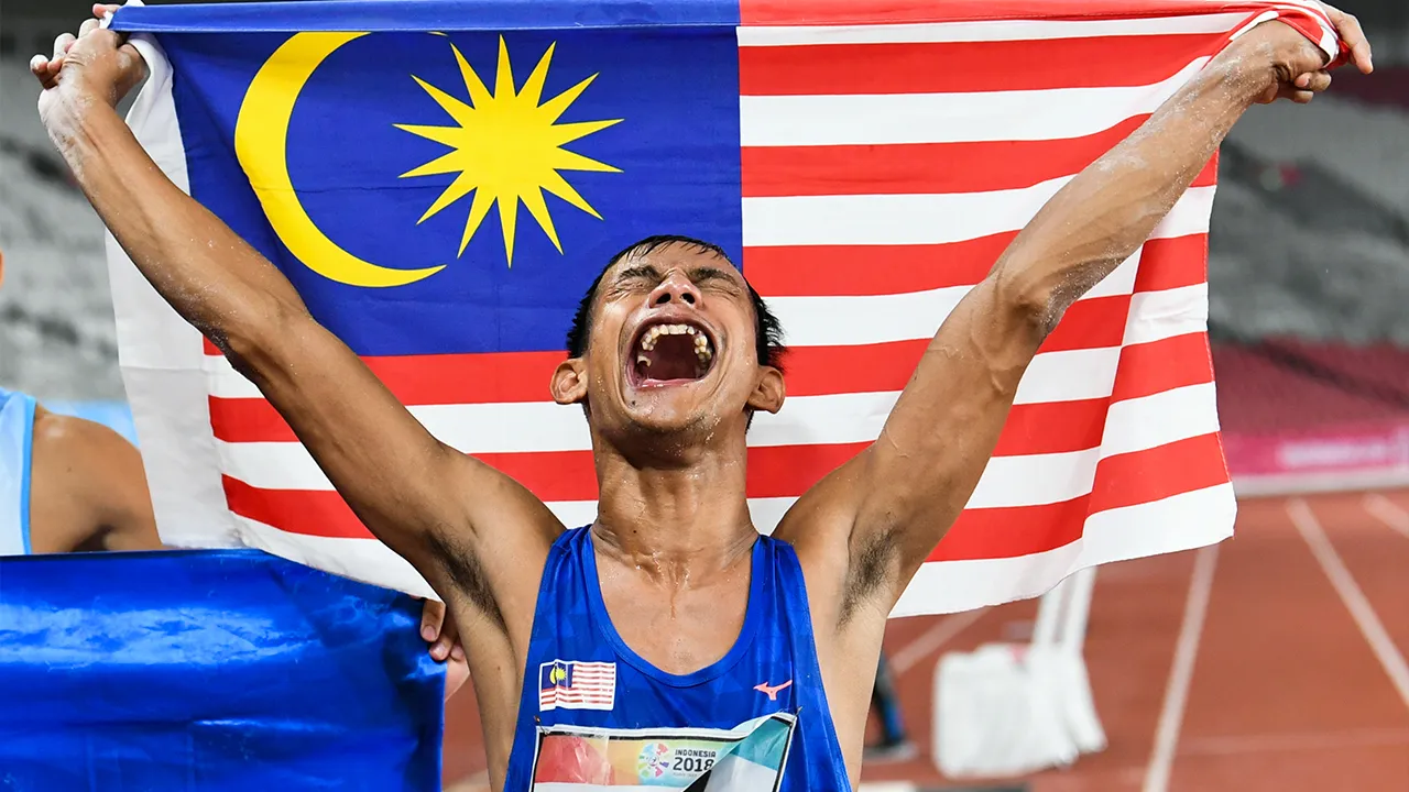 JAKARTA, 11 Okt -- Atlet lompat jauh negara Mohamad Ridzuan Mohamad Puzi meraikan kejayaannya dalam acara akhir Lompat Jauh kategori lelaki T36 sempena Temasya Sukan Para Asia 2018 di Stadium Gelora Bung Karno hari ini. Ridzuan mendapat pingat emas dengan memecah rekod Asia dan rekod temasya dengan lompatan sejauh 5.49 Meter._BERNAMA