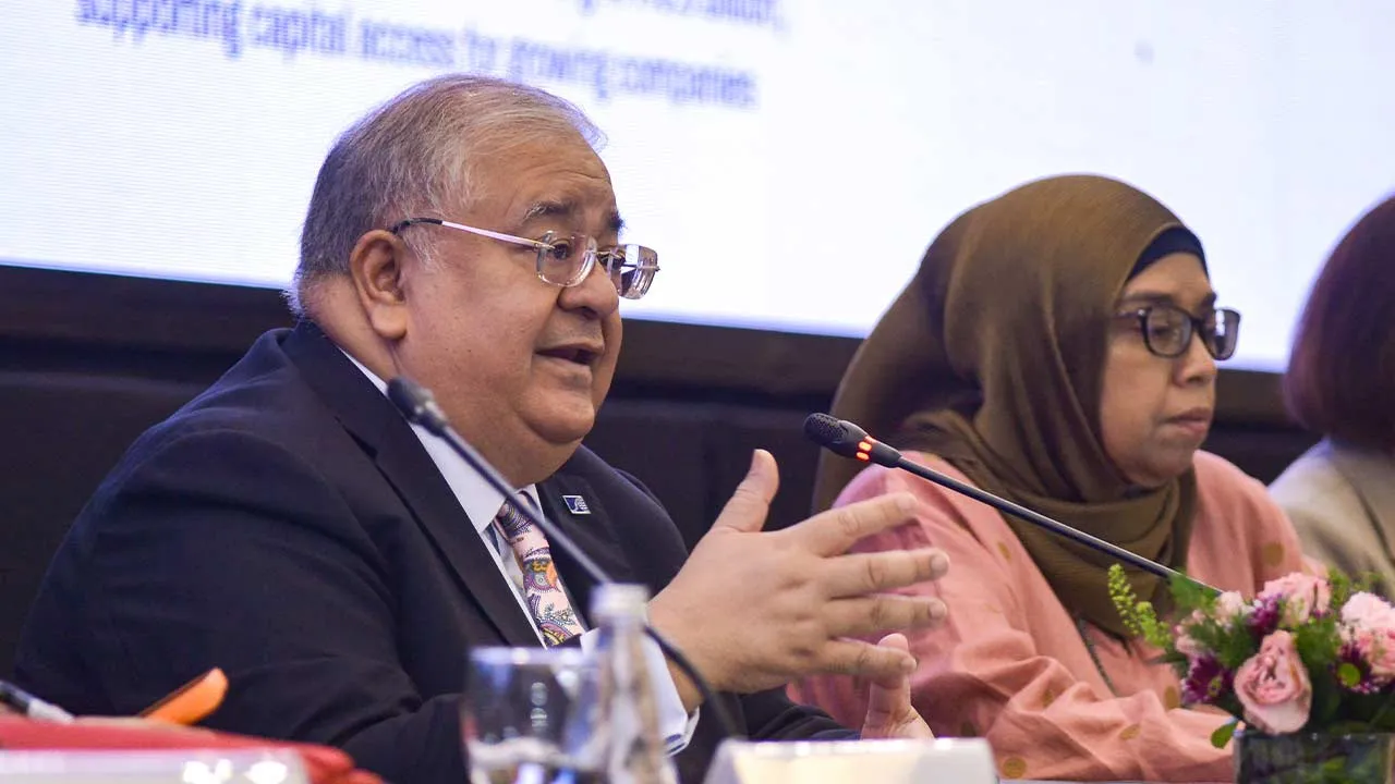 Mohammad Faiz Azmi 