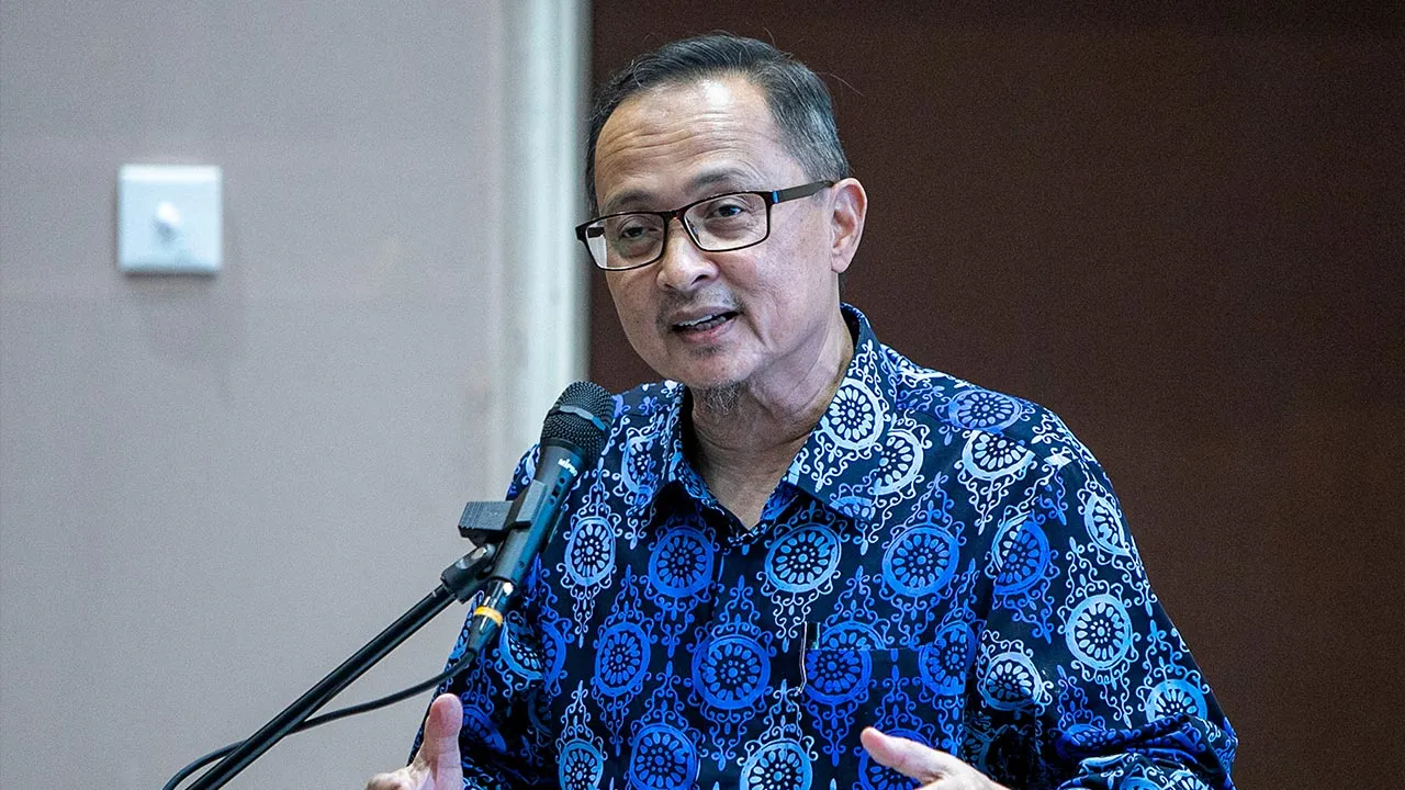 IPOH, 19 April -- Pengerusi Lembaga Pemegang Amanah Institut Keusahawanan Negara (INSKEN) Datuk Mustaffa Kamil Ayub menyampaikan ucapan pada Program Forum Niaga MADANI 2026 dan Mesyuarat Agung Tahunan Dewan Perniagaan Melayu Malaysia (DPMM) Perak Kali Ke-11 di Kolej Poly-Tech MARA,hari ini. --fotoBERNAMA (2026) HAK CIPTA TERPELIHARA