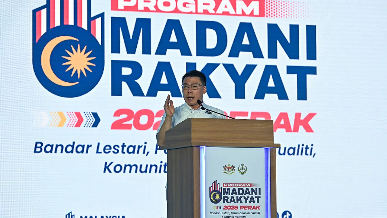 IPOH, 5 April -- Menteri Perumahan dan Kerajaan Tempatan Nga Kor Ming berucap ketika menyempurnakan perasmian penutup Program MADANI Rakyat (PMR) 2026 Perak di Bulatan Sultan Azlan Shah, Meru hari ini.  -- fotoBERNAMA (2026) HAK CIPTA TERPELIHARA