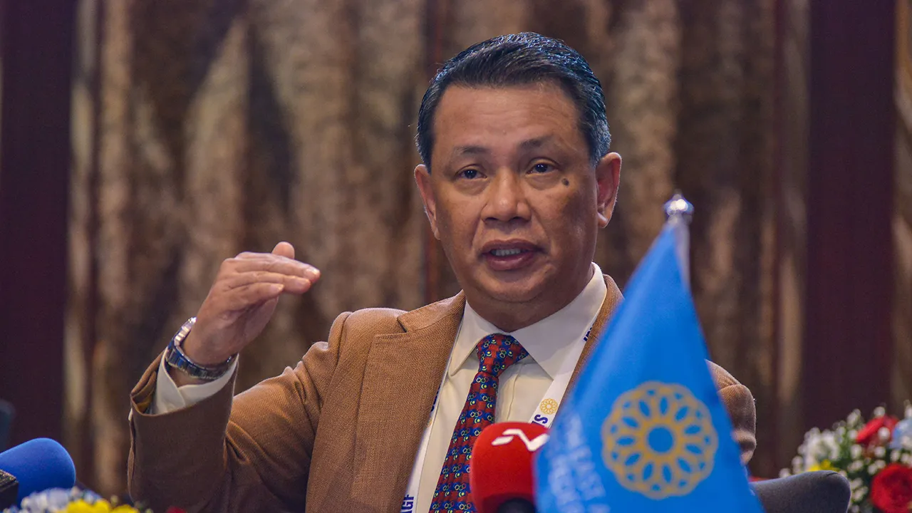 PETALING JAYA, April 8 -- President of South East Asian Games Federation, Dr Norza Zakaria speaks to media during the South East Asian Games Meeting and Press Conference today.  -- fotoBERNAMA (2026) COPYRIGHT RESERVED