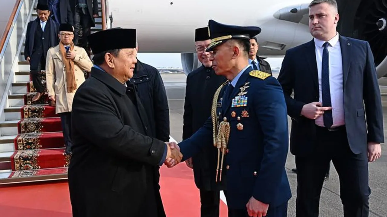 Presiden RI Prabowo Subianto tiba di Rusia, Senin (13/4/2026). Prabowo akan bertemu dengan Presiden Rusia Vladimir Putin. (Dok. Setpres)_Kompas